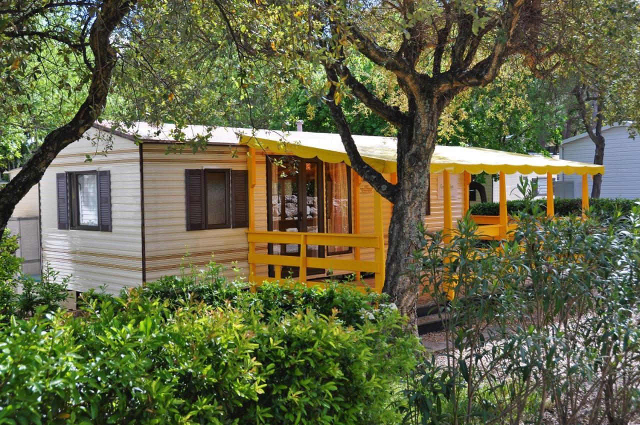 Greenchalets Roquebrune Sur Argens Exterior photo